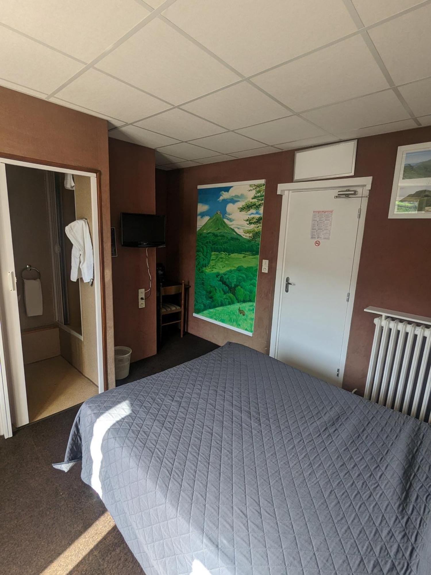 Le Rider Hotel Bort-les-Orgues Kültér fotó