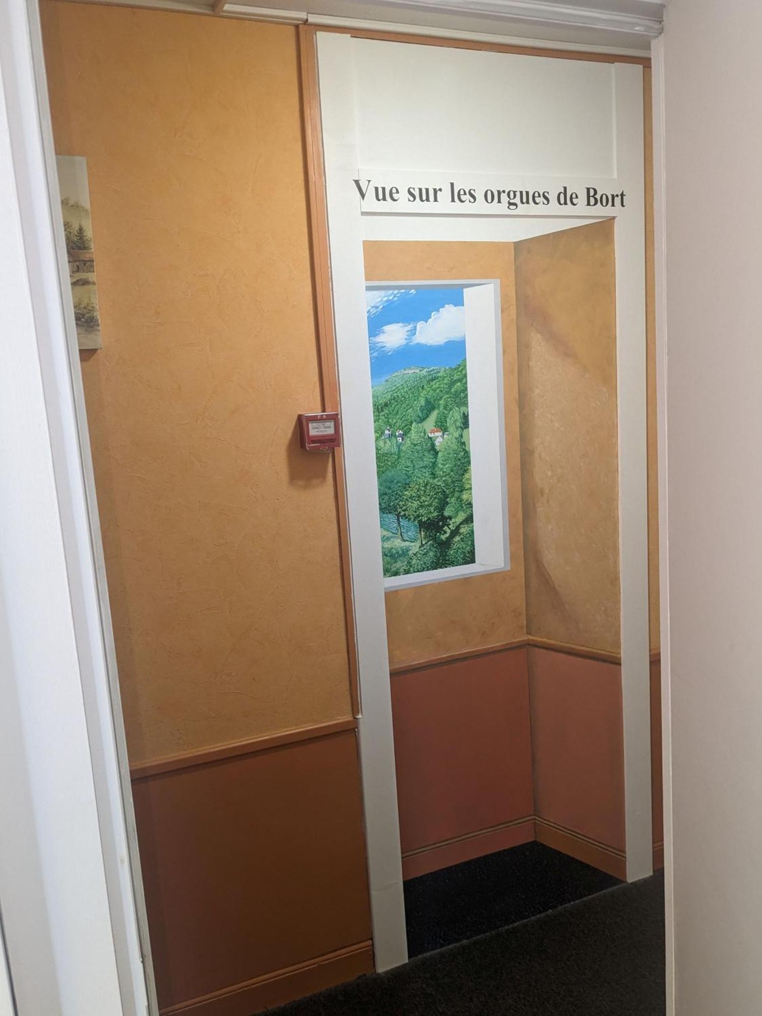 Le Rider Hotel Bort-les-Orgues Kültér fotó