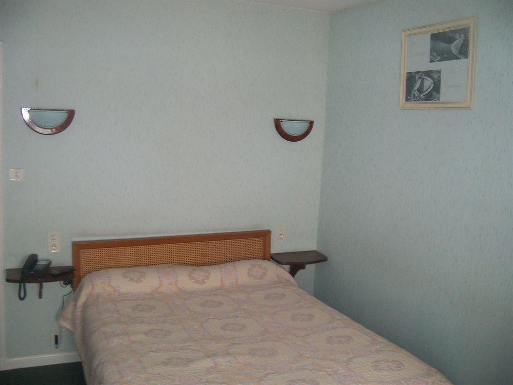 Le Rider Hotel Bort-les-Orgues Kültér fotó