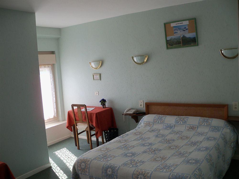Le Rider Hotel Bort-les-Orgues Kültér fotó