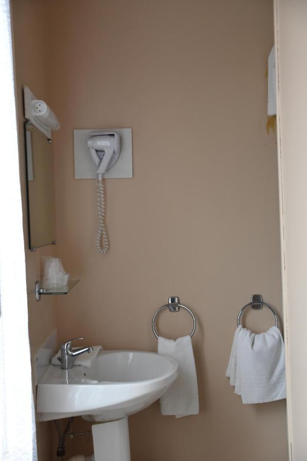 Le Rider Hotel Bort-les-Orgues Kültér fotó